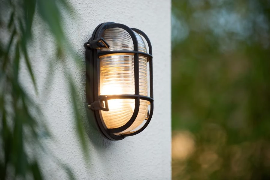 Lucide DUDLEY - Wall light Outdoor - 1xE27 - IP65 - Black - ambiance 1